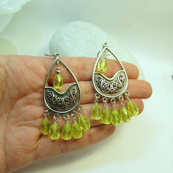 Uranium glass Chandelier earrings - Picture 9 of 10